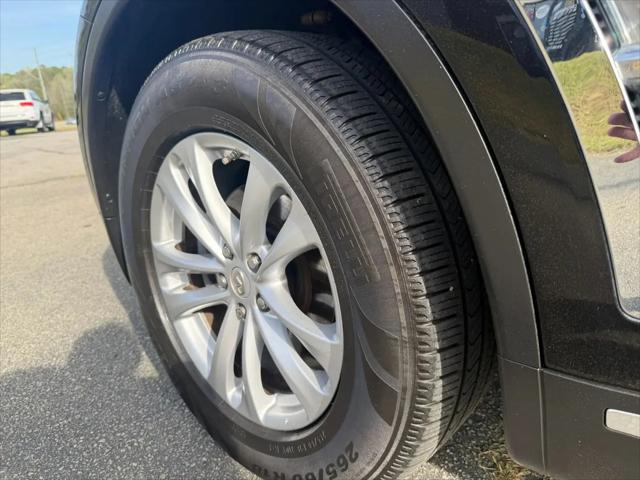 2017 INFINITI QX70 Standard
