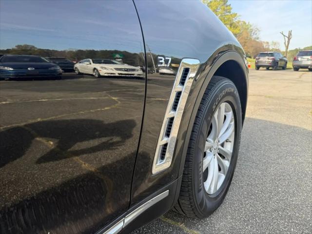 2017 INFINITI QX70 Standard