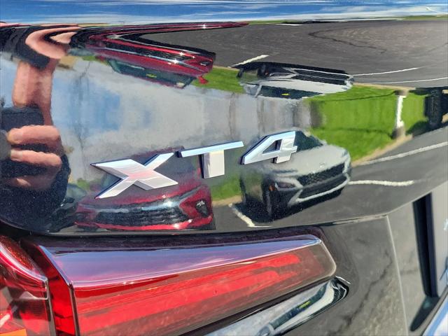 2023 Cadillac XT4 FWD Premium Luxury