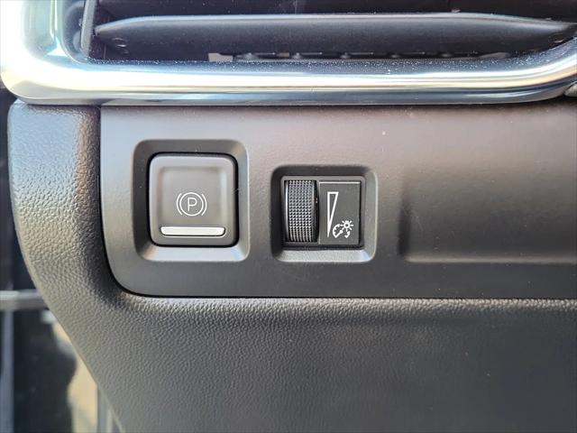 2023 Cadillac XT4 FWD Premium Luxury