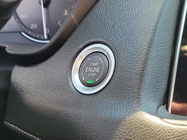2023 Cadillac XT4 FWD Premium Luxury