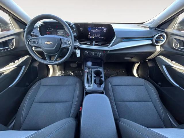 2025 Chevrolet Trax FWD LS