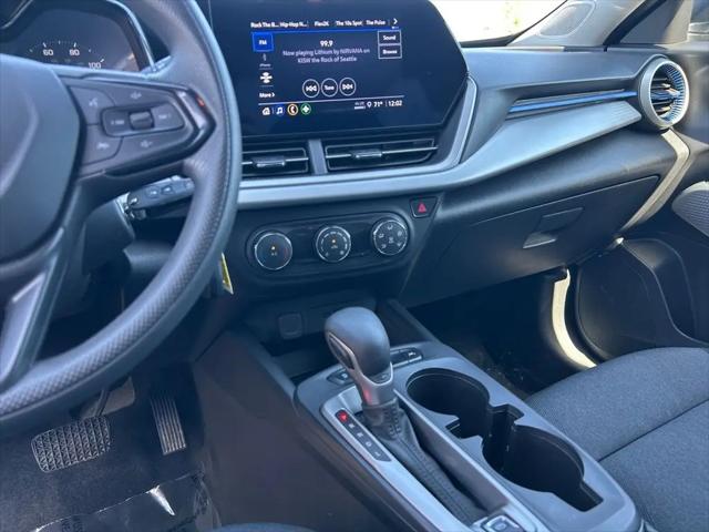 2025 Chevrolet Trax FWD LS