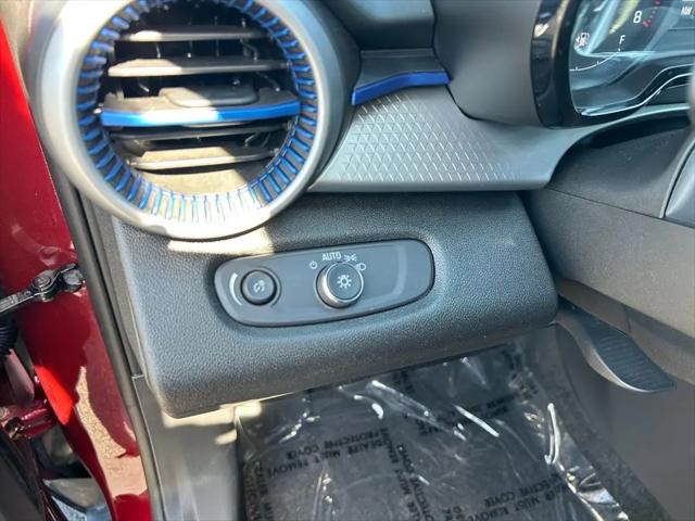 2025 Chevrolet Trax FWD LS