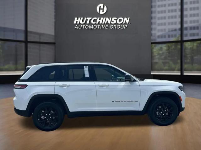 2025 Jeep Grand Cherokee Altitude 4x4