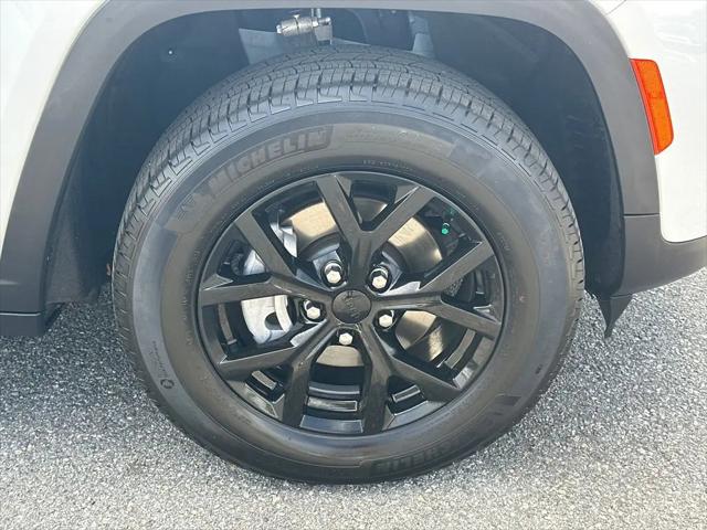 2025 Jeep Grand Cherokee Altitude 4x4