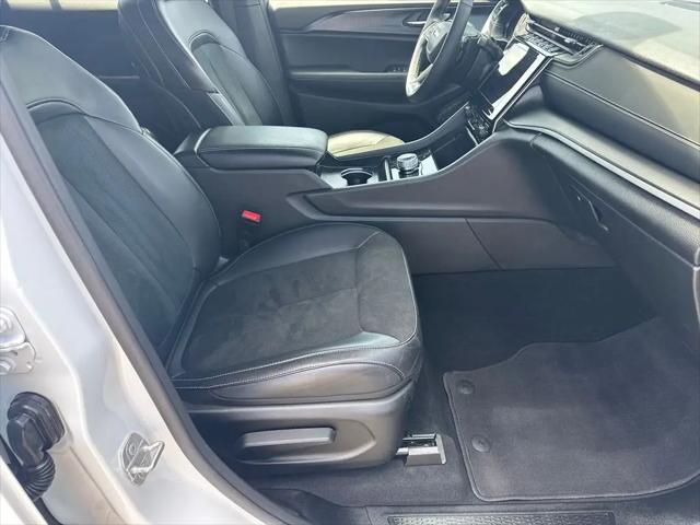 2025 Jeep Grand Cherokee Altitude 4x4