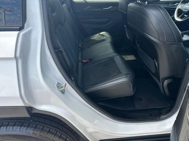 2025 Jeep Grand Cherokee Altitude 4x4