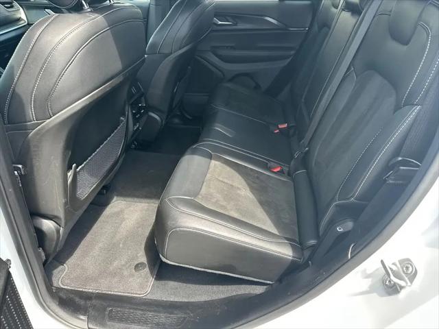 2025 Jeep Grand Cherokee Altitude 4x4
