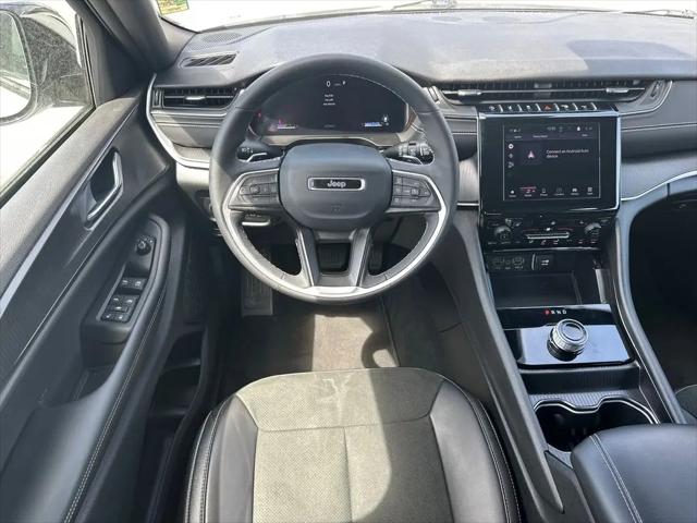 2025 Jeep Grand Cherokee Altitude 4x4