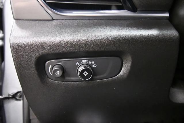 2023 Chevrolet Traverse AWD LT Cloth