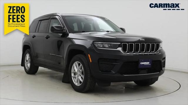 2023 Jeep Grand Cherokee Laredo 4x4 for sale in Maplewood, MN