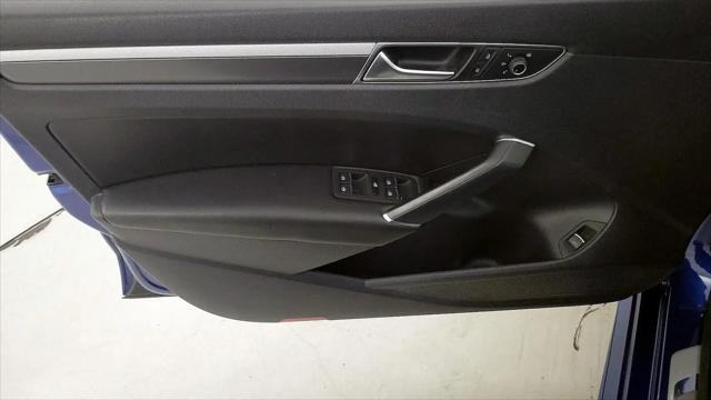 2017 Volkswagen Passat 1.8T R-Line