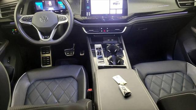 2024 Volkswagen Atlas Cross Sport 2.0T SEL Premium R-Line
