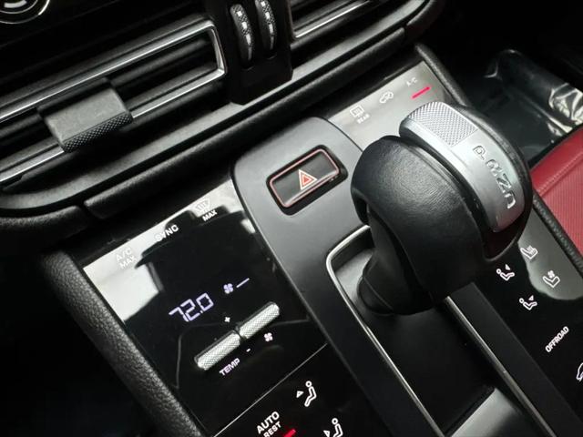 2024 Porsche Macan Macan