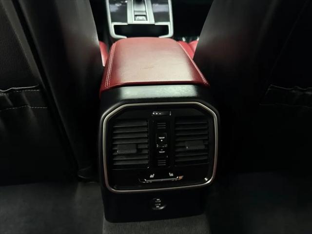 2024 Porsche Macan Macan