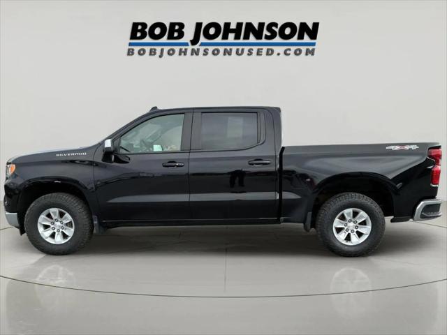 2023 Chevrolet Silverado 1500 4WD Crew Cab Standard Bed LT