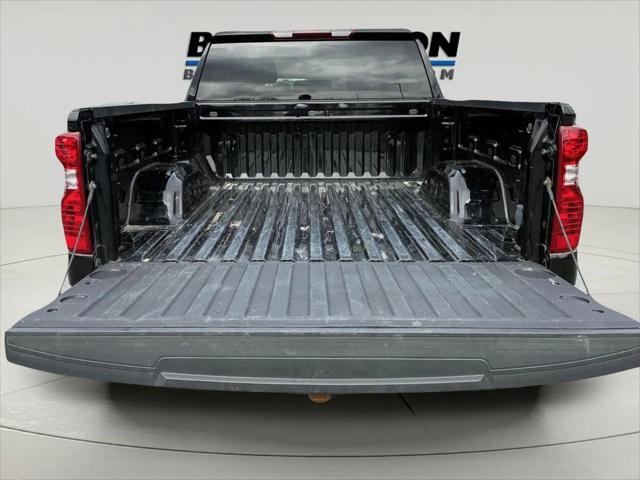 2023 Chevrolet Silverado 1500 4WD Crew Cab Standard Bed LT