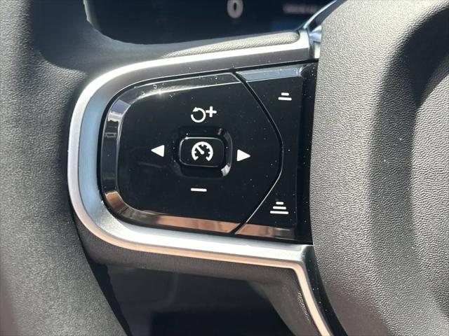 2026 Volvo XC90 Plus, B6 AWD Gas (mild hybrid), Gasoline, Bright, 7 Seats