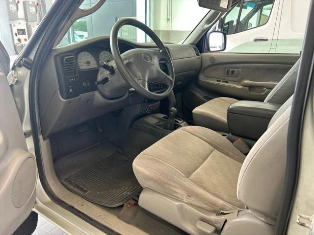 2004 Toyota Tacoma Base V6