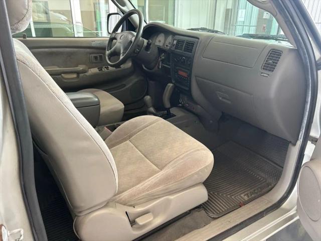 2004 Toyota Tacoma Base V6