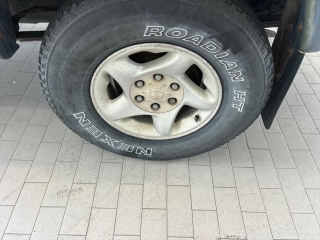 2004 Toyota Tacoma Base V6