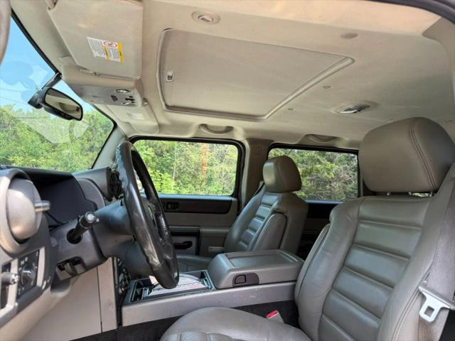 2004 HUMMER H2 Base