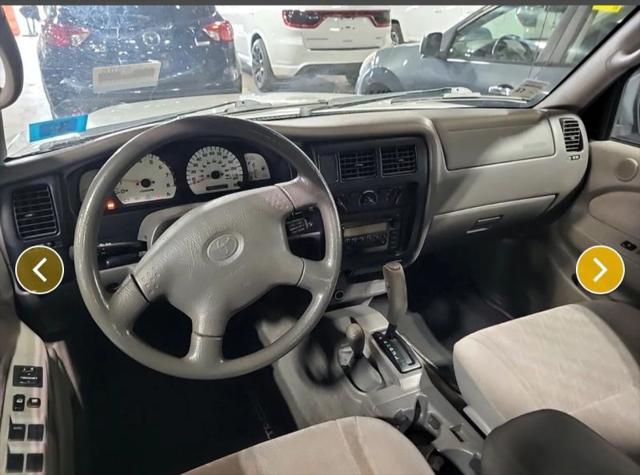 2004 Toyota Tacoma Base V6