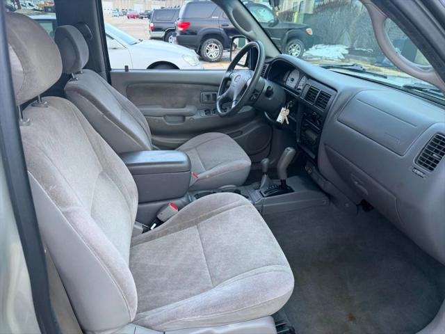 2004 Toyota Tacoma Base V6