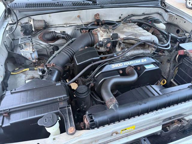 2004 Toyota Tacoma Base V6