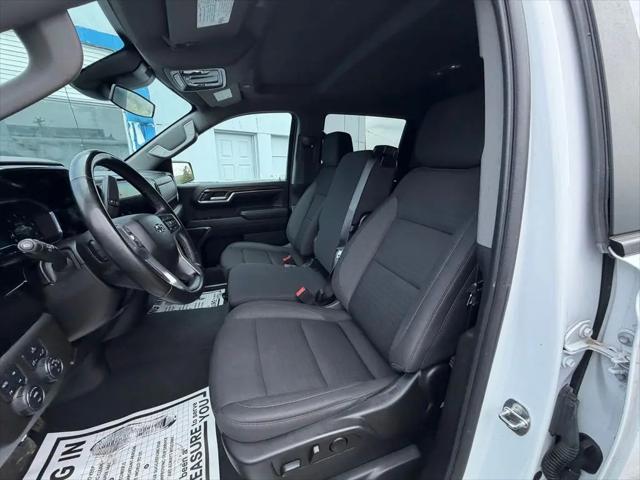 2023 Chevrolet Silverado 1500 4WD Crew Cab Short Bed RST