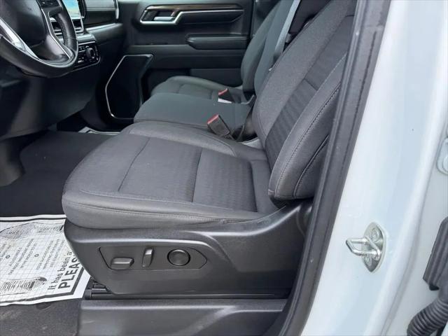 2023 Chevrolet Silverado 1500 4WD Crew Cab Short Bed RST