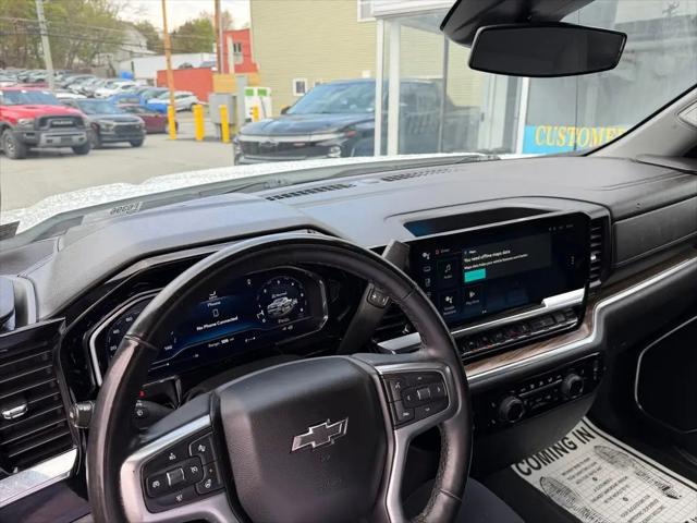 2023 Chevrolet Silverado 1500 4WD Crew Cab Short Bed RST