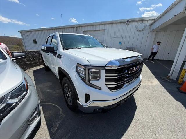 2025 GMC Sierra 1500 4WD Crew Cab Short Box SLT