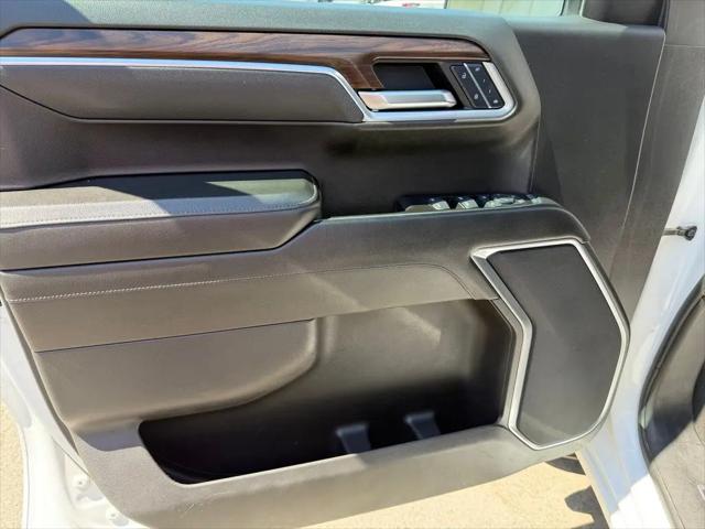 2025 GMC Sierra 1500 4WD Crew Cab Short Box SLT