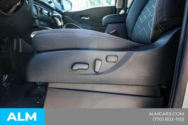 2025 Nissan Frontier Crew Cab SV 4x2