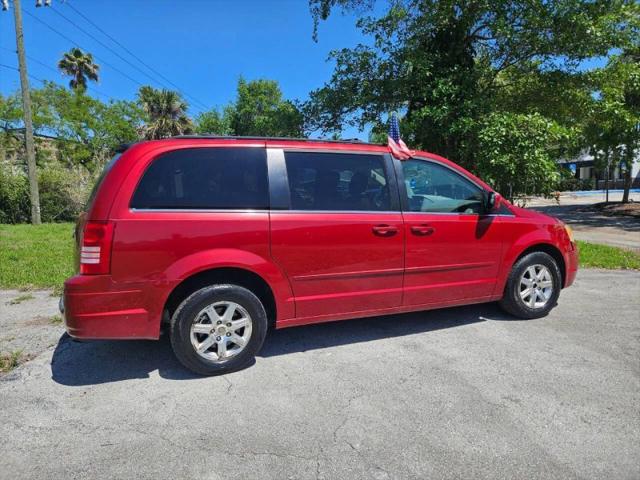 2008 Chrysler Town & Country Touring