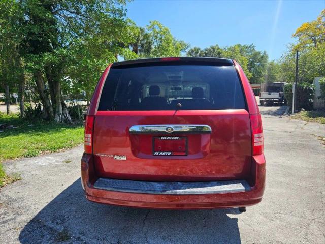 2008 Chrysler Town & Country Touring