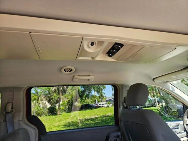 2008 Chrysler Town & Country Touring