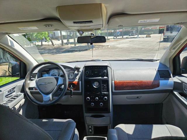 2008 Chrysler Town & Country Touring
