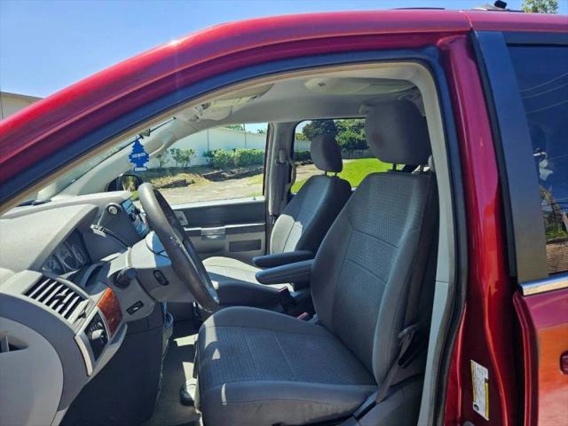 2008 Chrysler Town & Country Touring