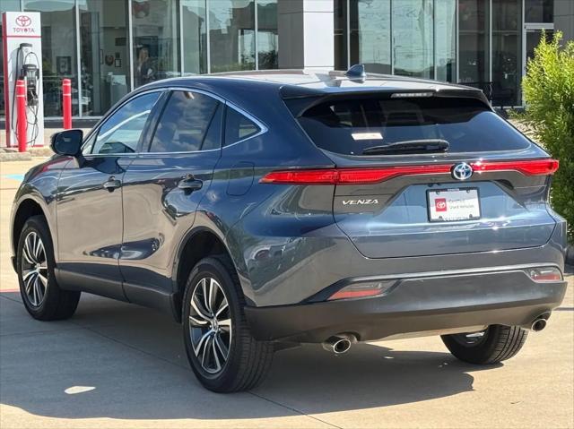 2024 Toyota Venza LE