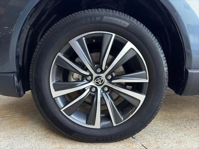 2024 Toyota Venza LE