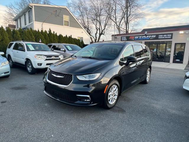 2023 Chrysler Pacifica Touring L for sale in Linden, NJ
