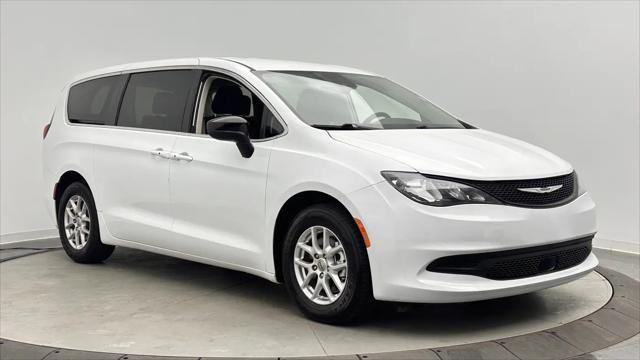 2024 Chrysler Voyager LX