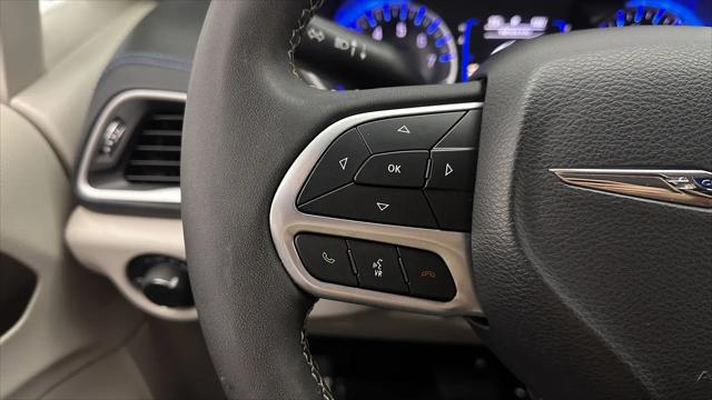 2024 Chrysler Voyager LX