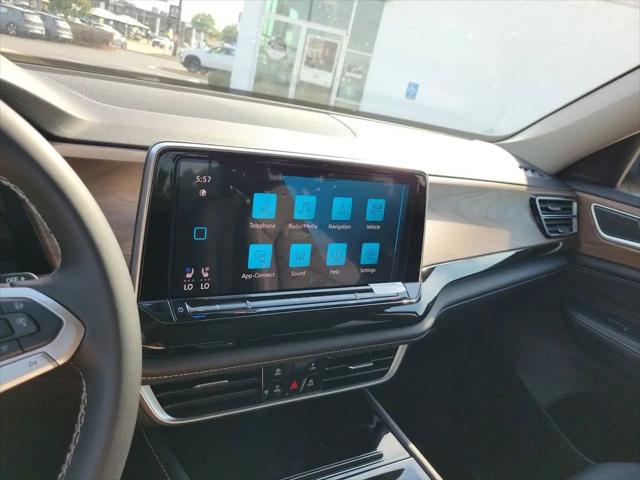 2026 Volkswagen Atlas SE with Technology