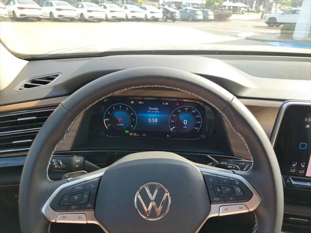 2026 Volkswagen Atlas SE with Technology