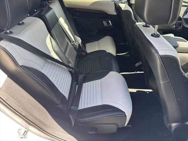 2025 Land Rover Discovery P300 S