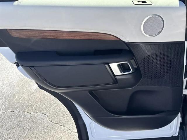 2025 Land Rover Discovery P300 S